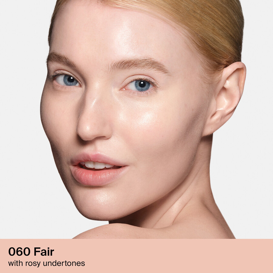 base de maquillaje triclone skin tech